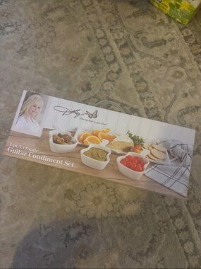 Dolly Parton White Ceramic Guitar Condiment Set - 4pc